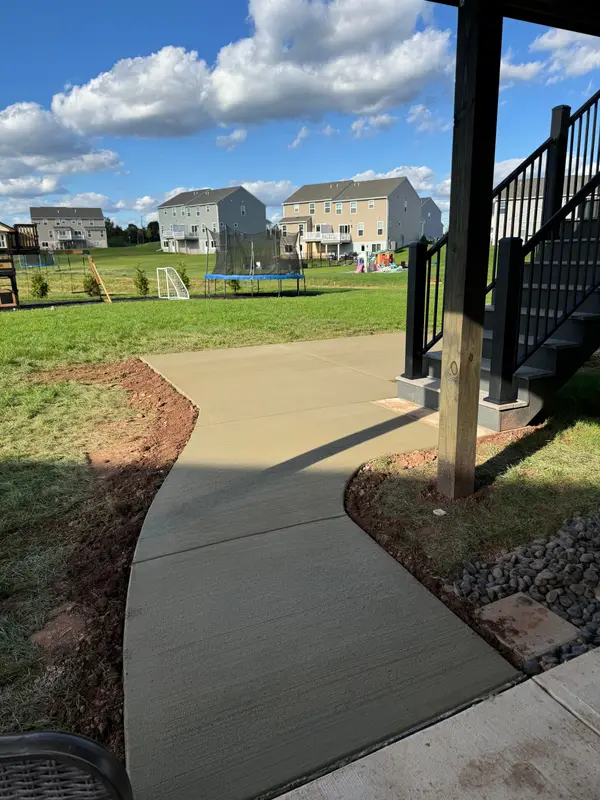 New curved concrete walkway