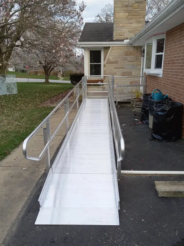 Exterior access ramp