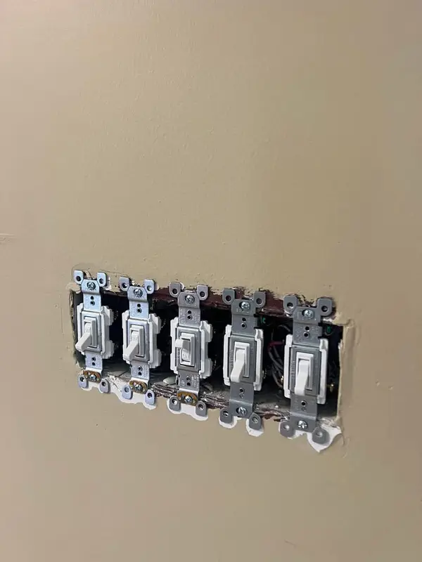 Multiple wall switches during installation