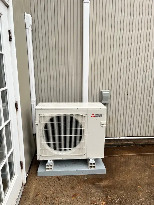 Outdoor mini-split equipment