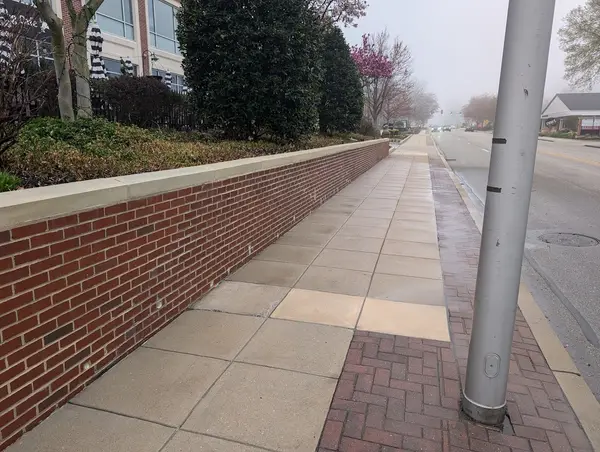 Commercial walkway