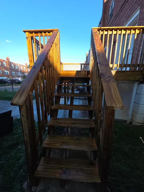 Wood stair cleaning