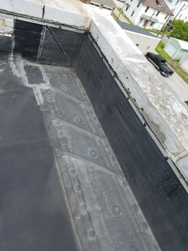 Flat-roof repair area