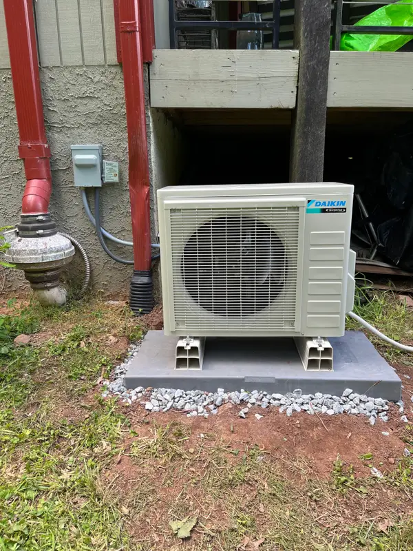 Outdoor heat-pump equipment