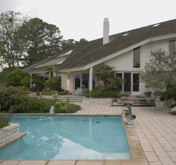 Pool restoration image from Galleo Pool Service official site