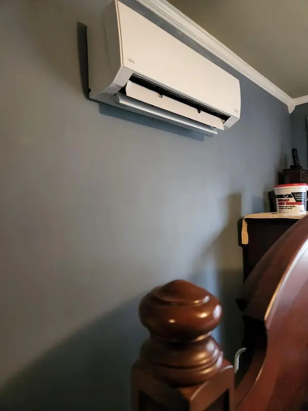Wall-mounted ductless indoor unit