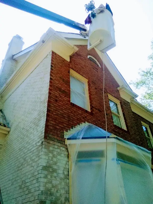 Lift used for exterior painting