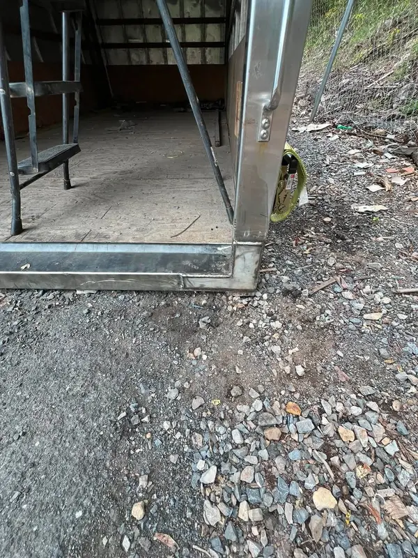 Metal repair at a container entrance