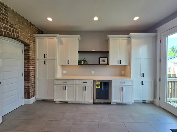Kitchen cabinets and open shelves